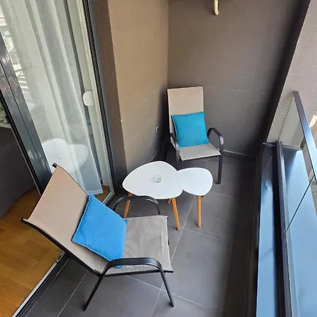 Apartman Bulevar Free Garage 1