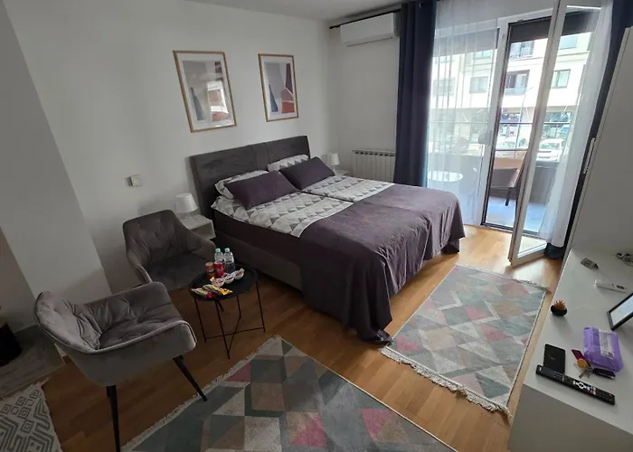 Bulevar Free Garage 1